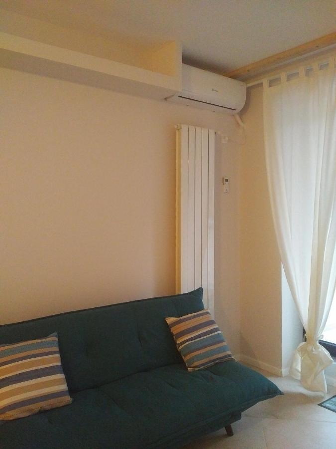 Ferienwohnung Marina Central Sunshine Studio Bukarest Exterior foto