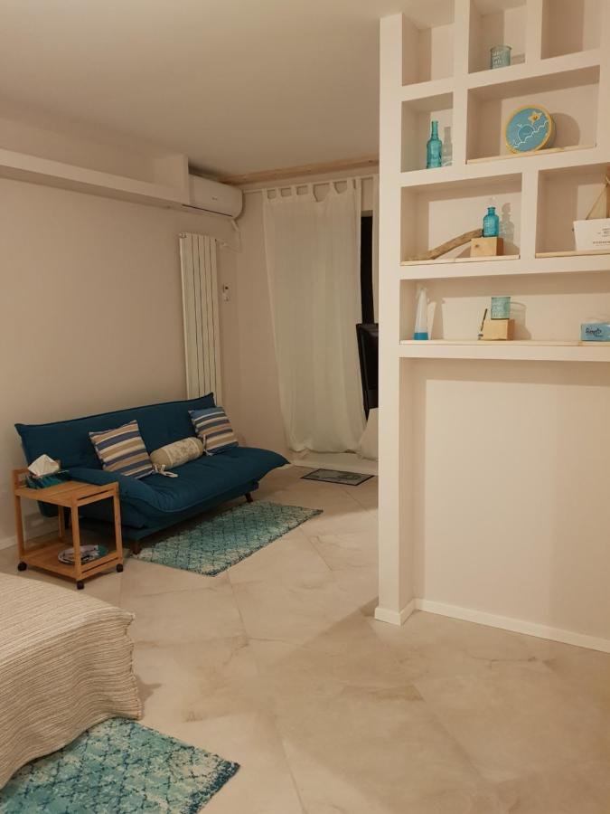 Ferienwohnung Marina Central Sunshine Studio Bukarest Exterior foto